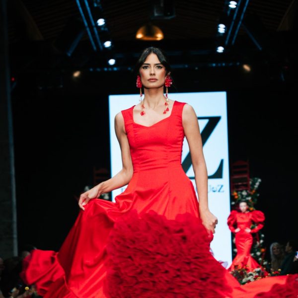 Pendientes flamenca 3 flores rojo